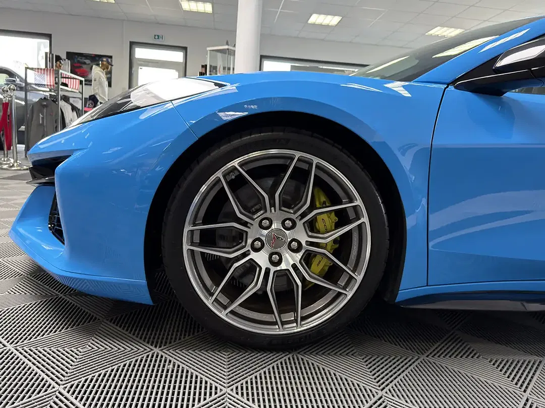 Corvette Z06 - Thumbnail 6