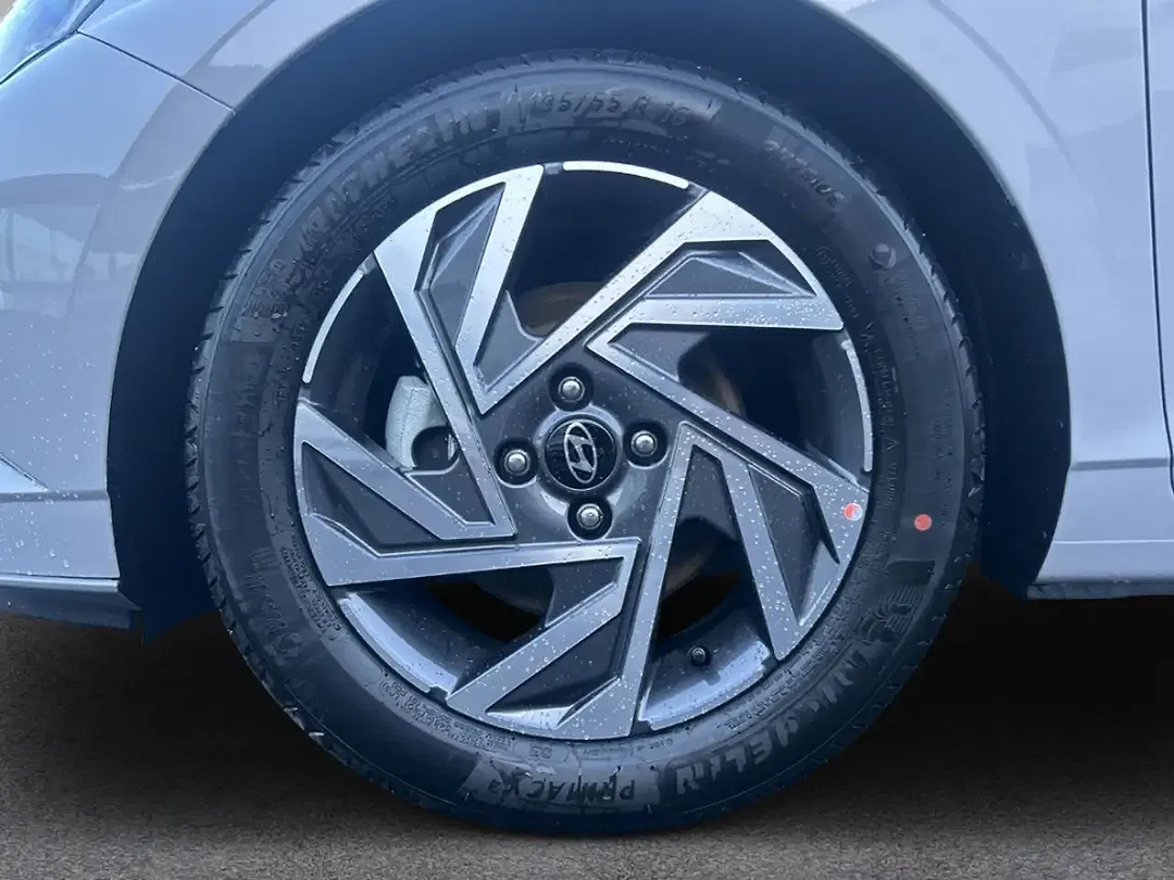 Hyundai i20 - Thumbnail 14
