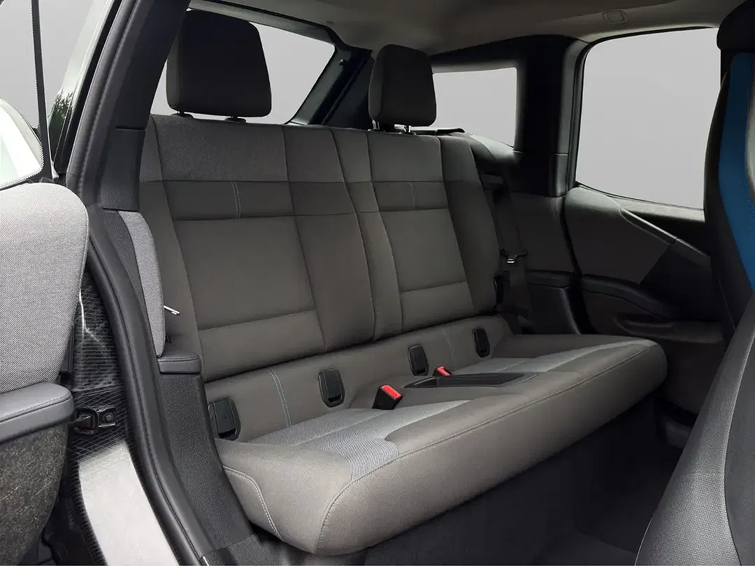 BMW i3 - Thumbnail 11
