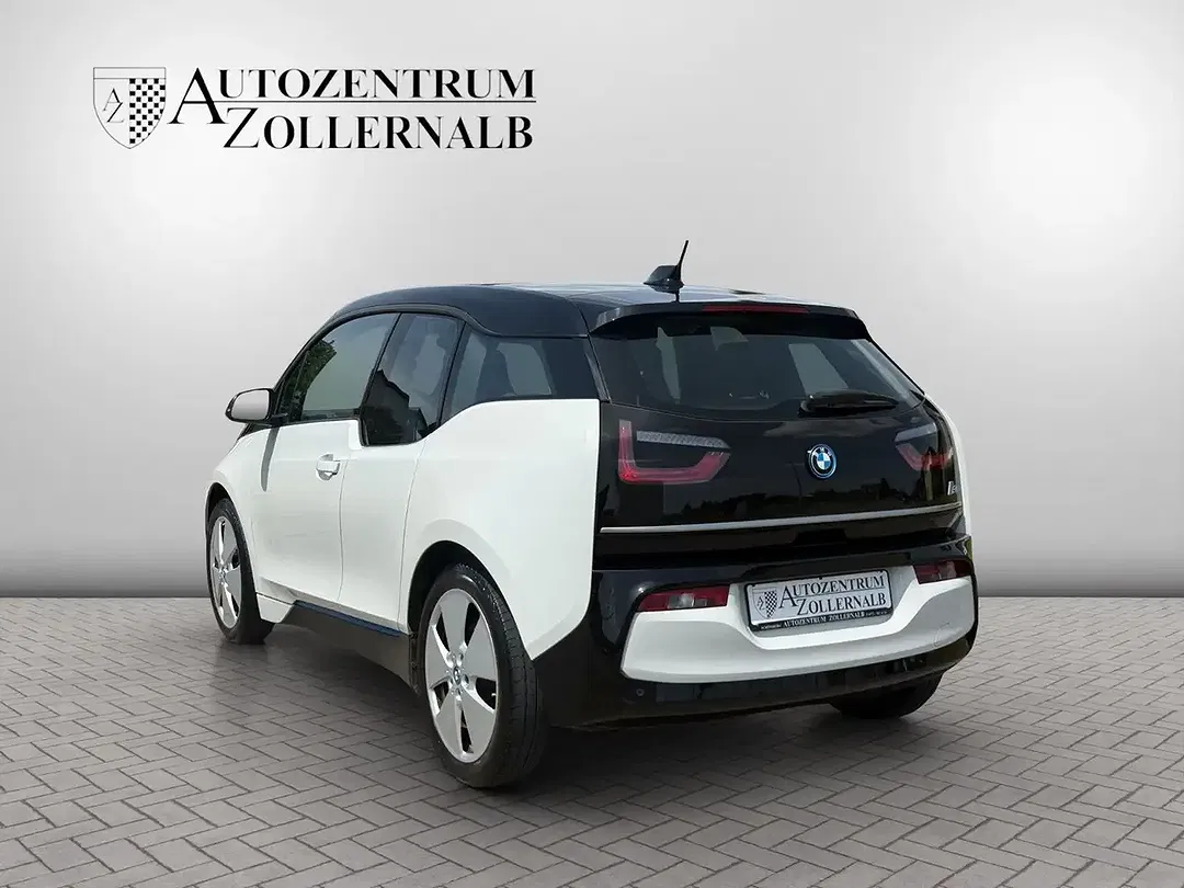 BMW i3 - Thumbnail 4