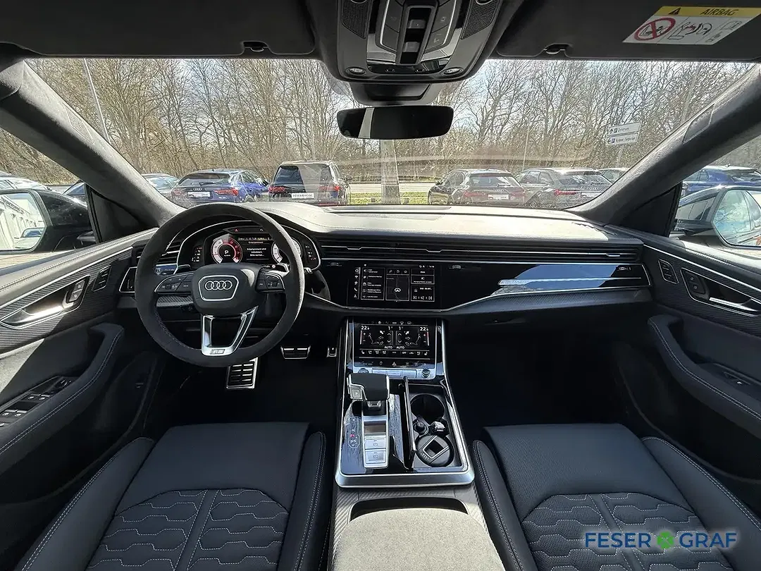 Audi RS Q8 - Thumbnail 9