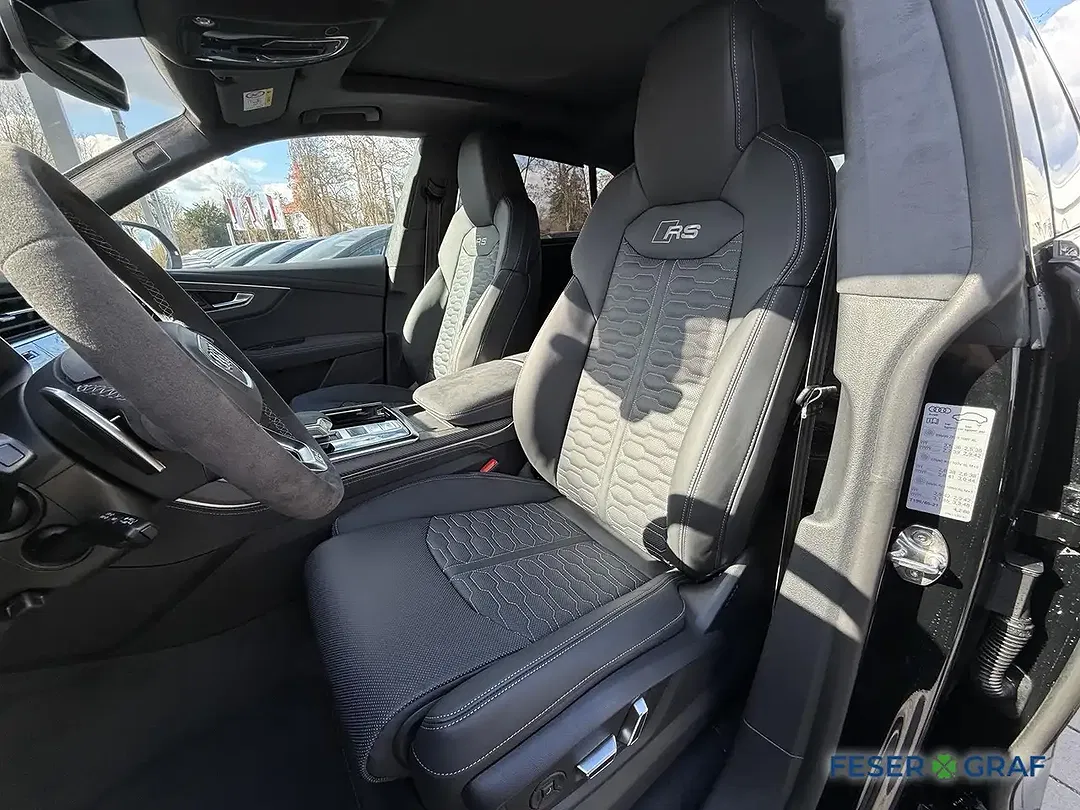 Audi RS Q8 - Thumbnail 7
