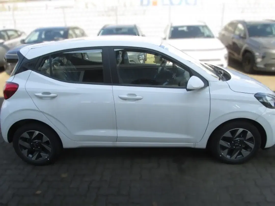 Hyundai i10 - Thumbnail 3