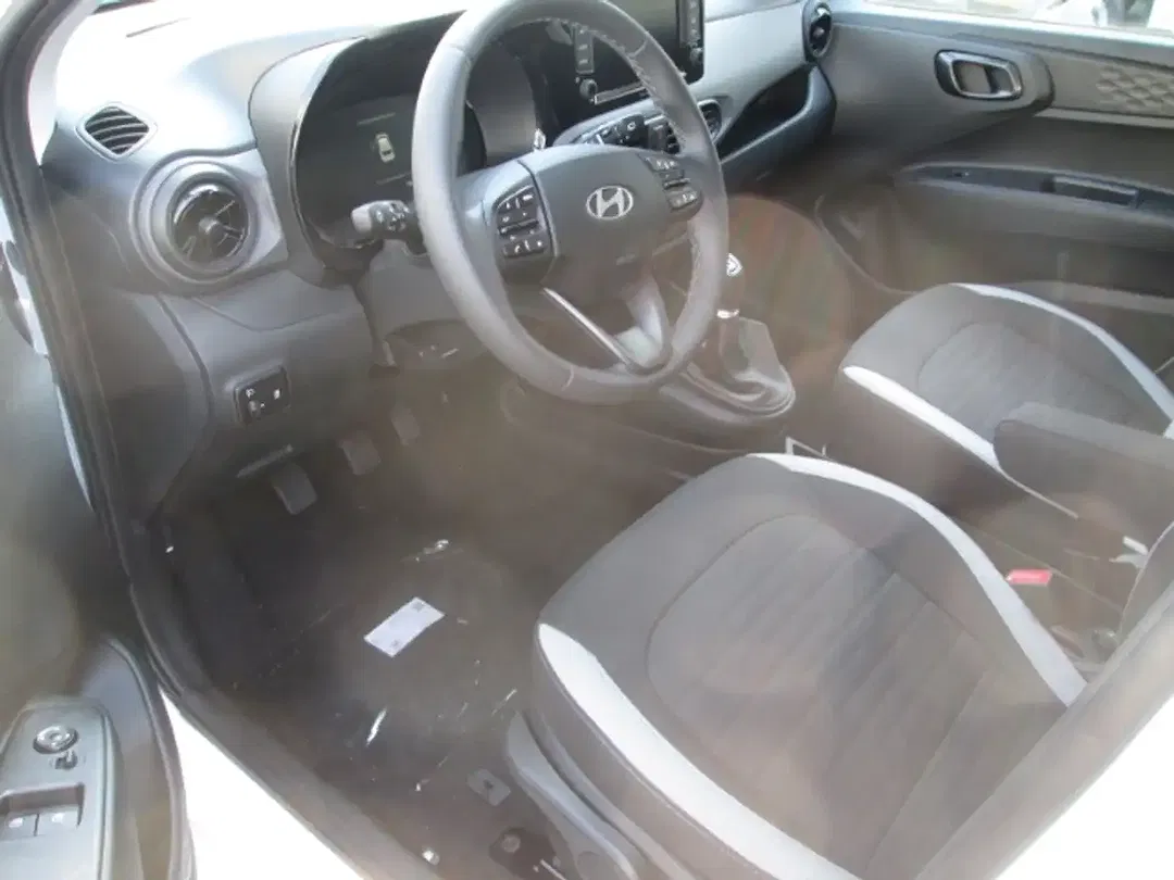 Hyundai i10 - Thumbnail 8