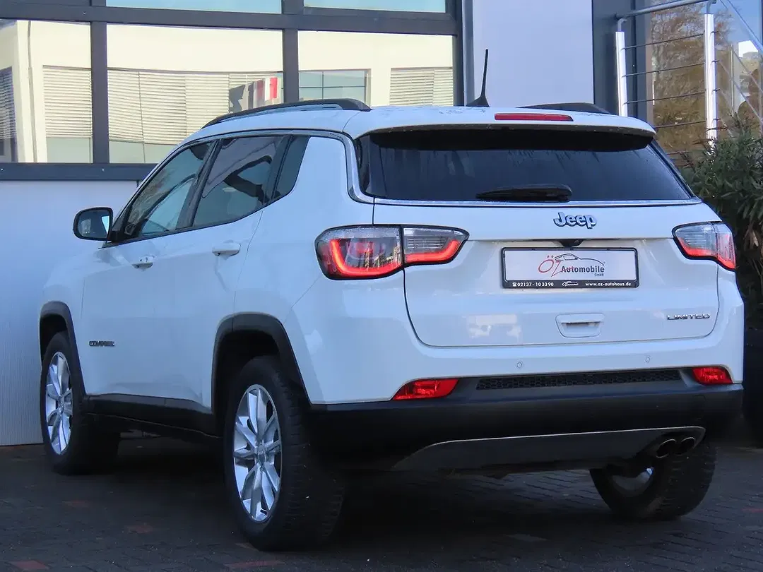 Jeep Compass - Thumbnail 9