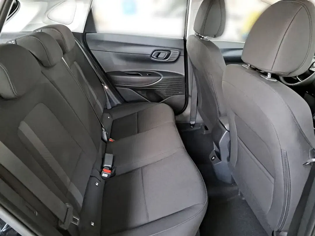 Hyundai i20 - Thumbnail 13