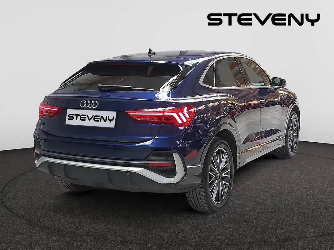 Audi Q3 - Thumbnail 3