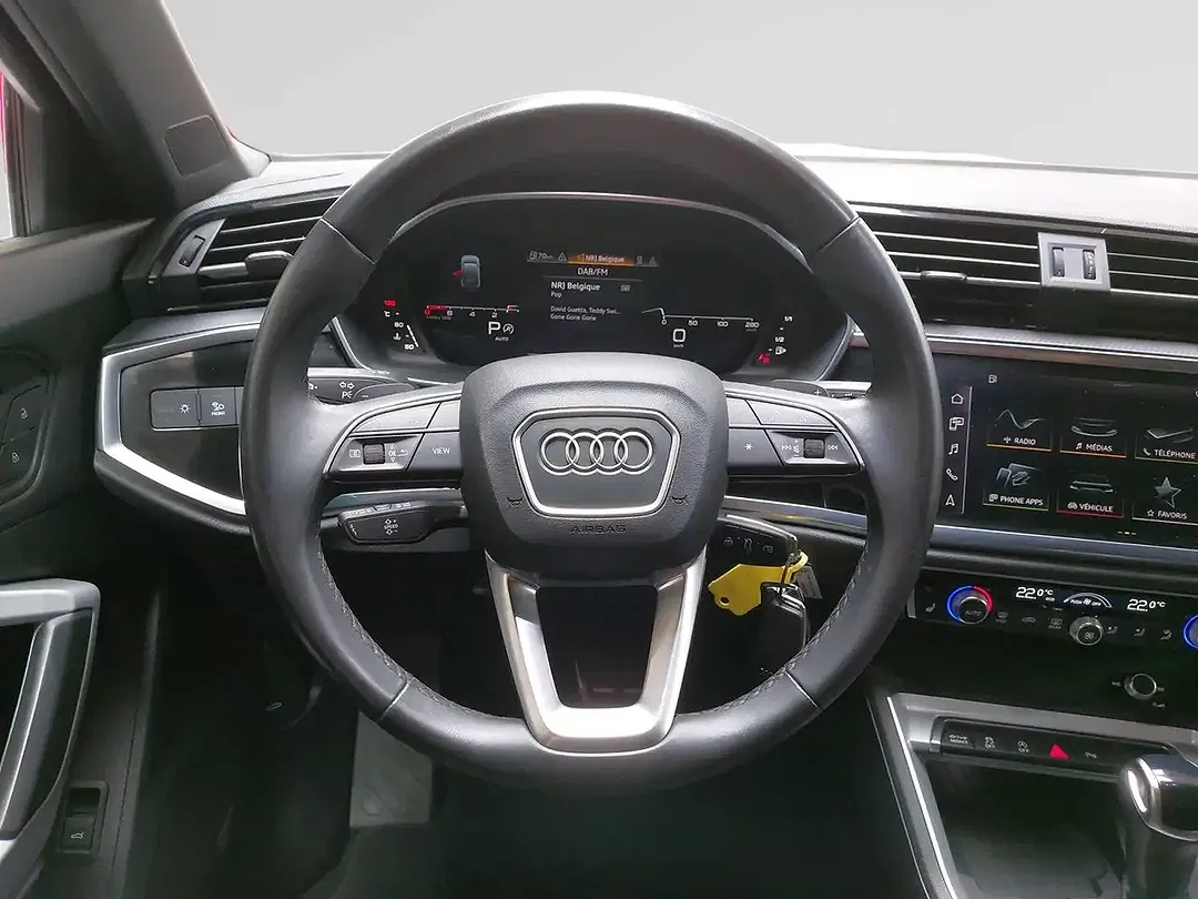Audi Q3 - Thumbnail 5