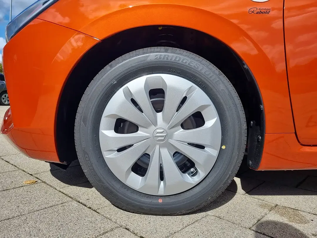 Suzuki Swift - Thumbnail 10