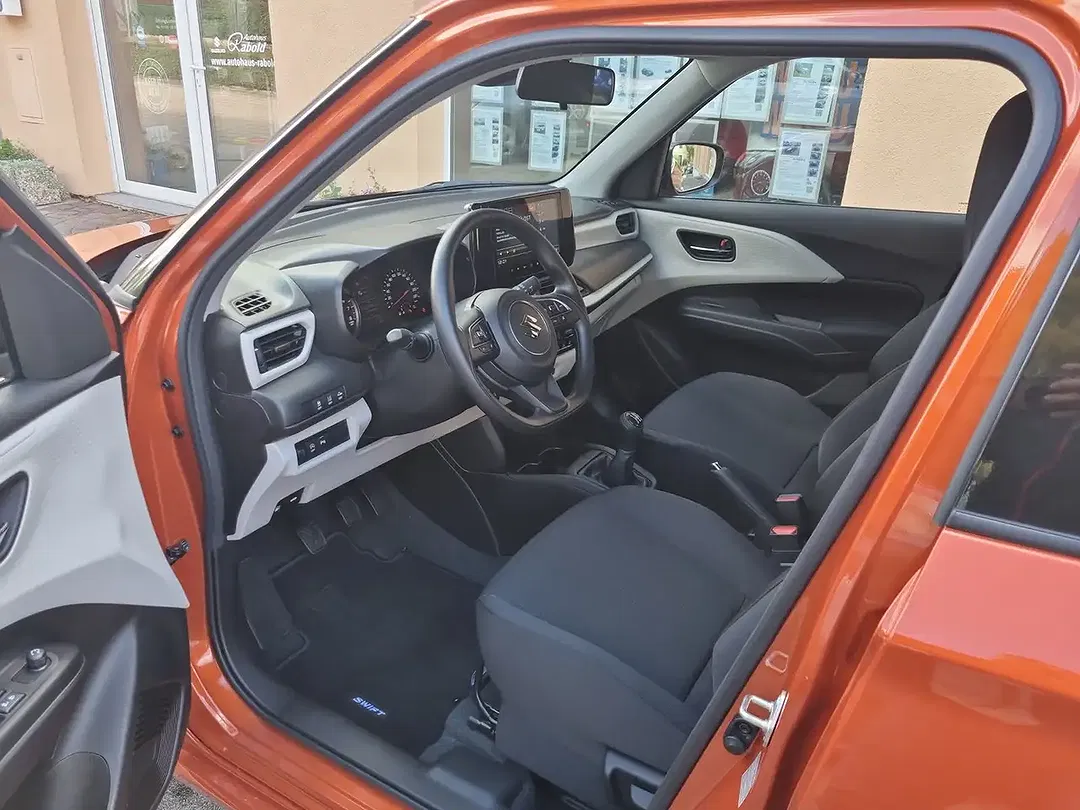 Suzuki Swift - Thumbnail 13