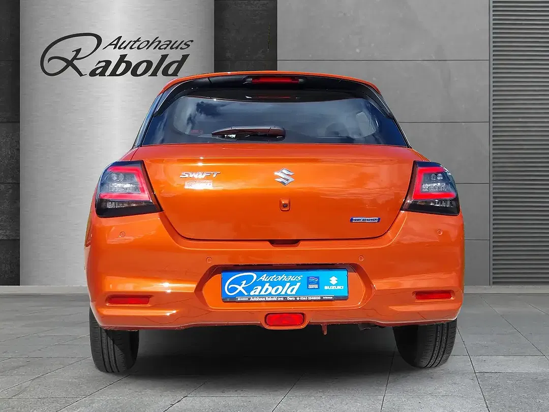Suzuki Swift - Thumbnail 4