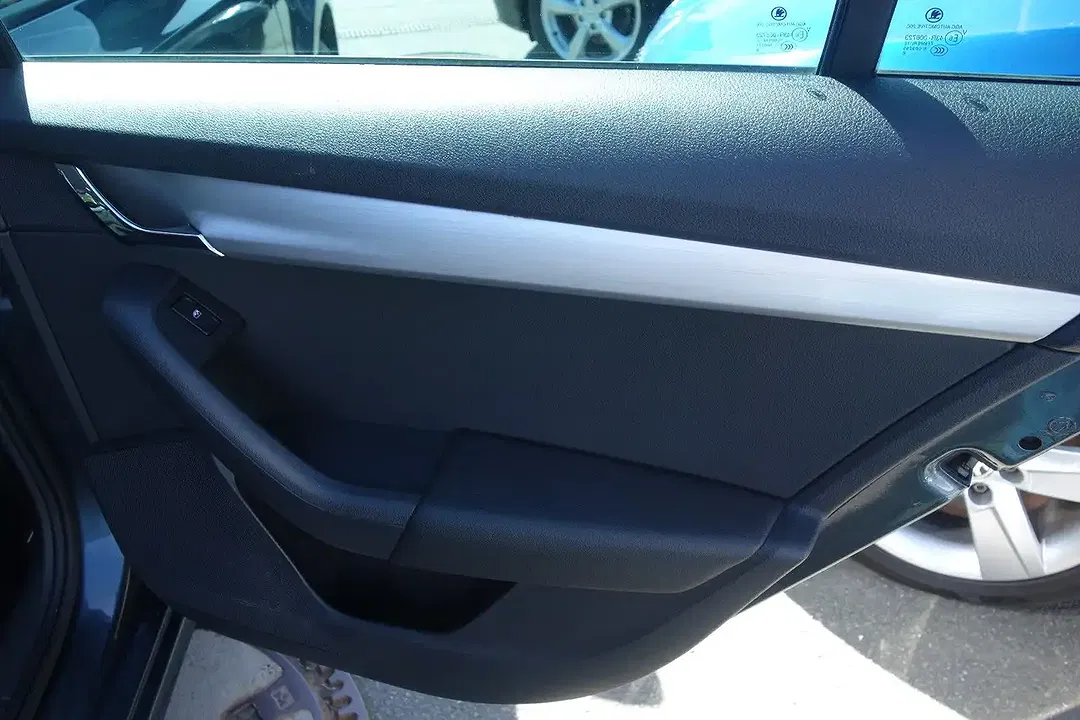 Skoda Octavia - Thumbnail 12