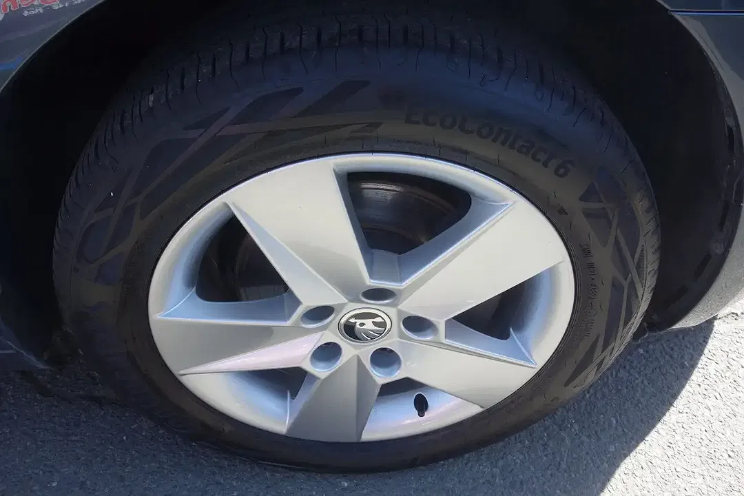 Skoda Octavia - Thumbnail 4