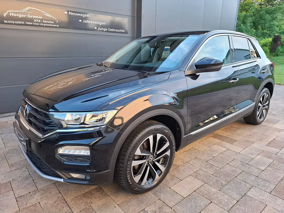 Volkswagen T-Roc - Thumbnail 3