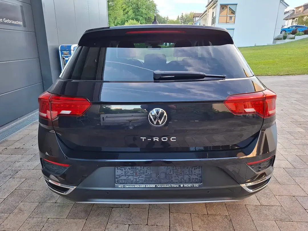 Volkswagen T-Roc - Thumbnail 5