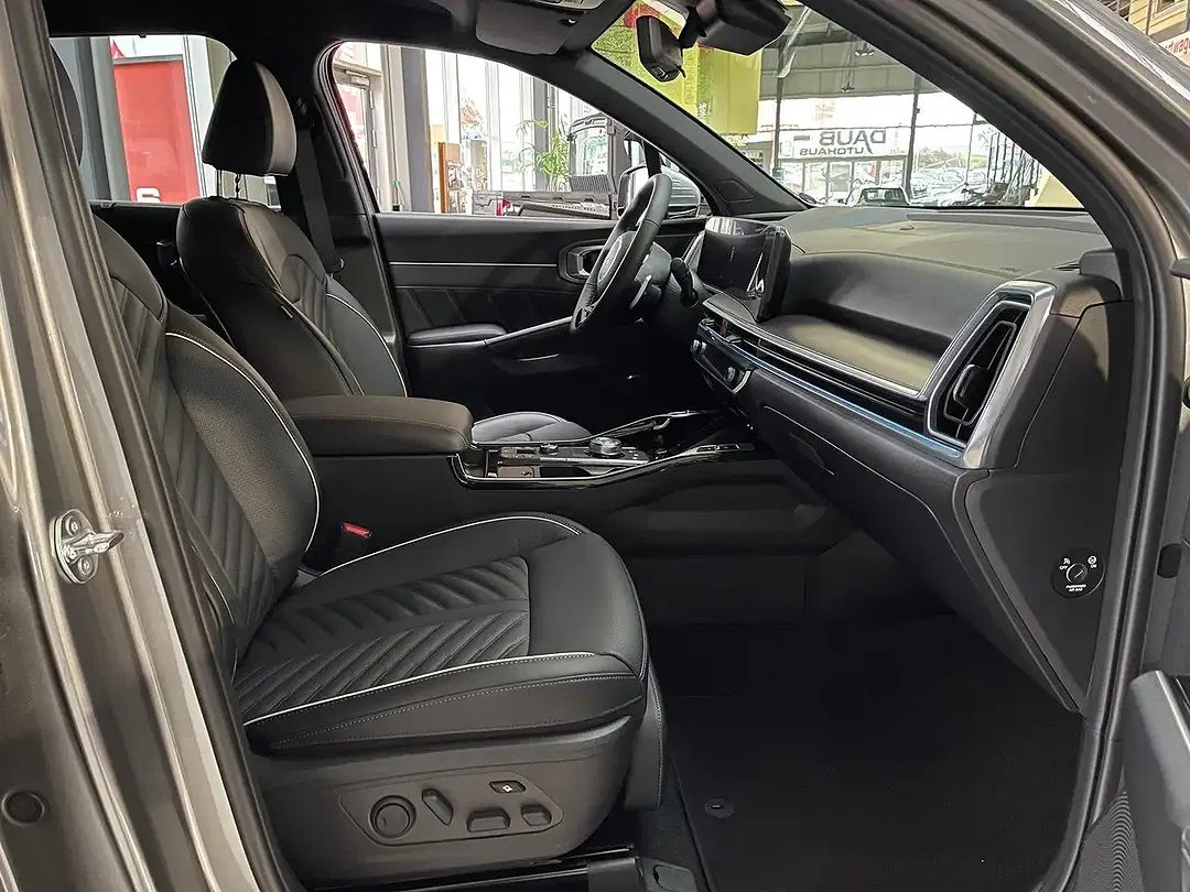 Kia Sorento - Thumbnail 13