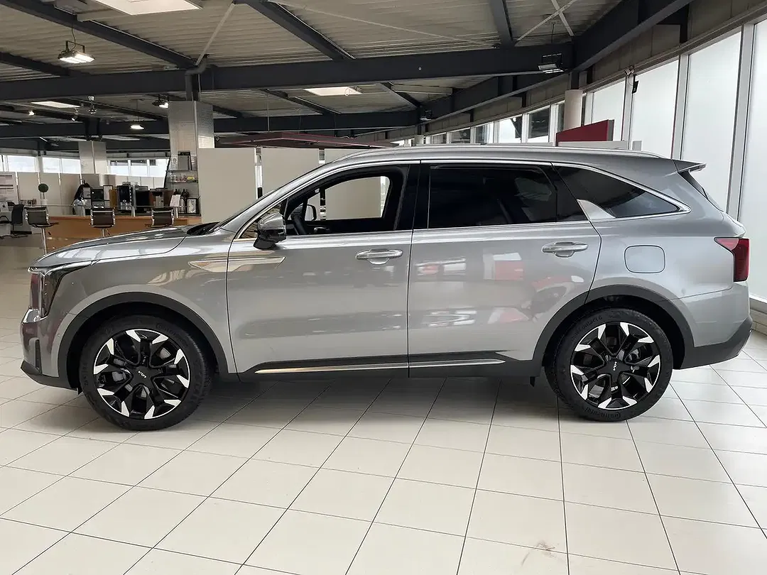 Kia Sorento - Thumbnail 3