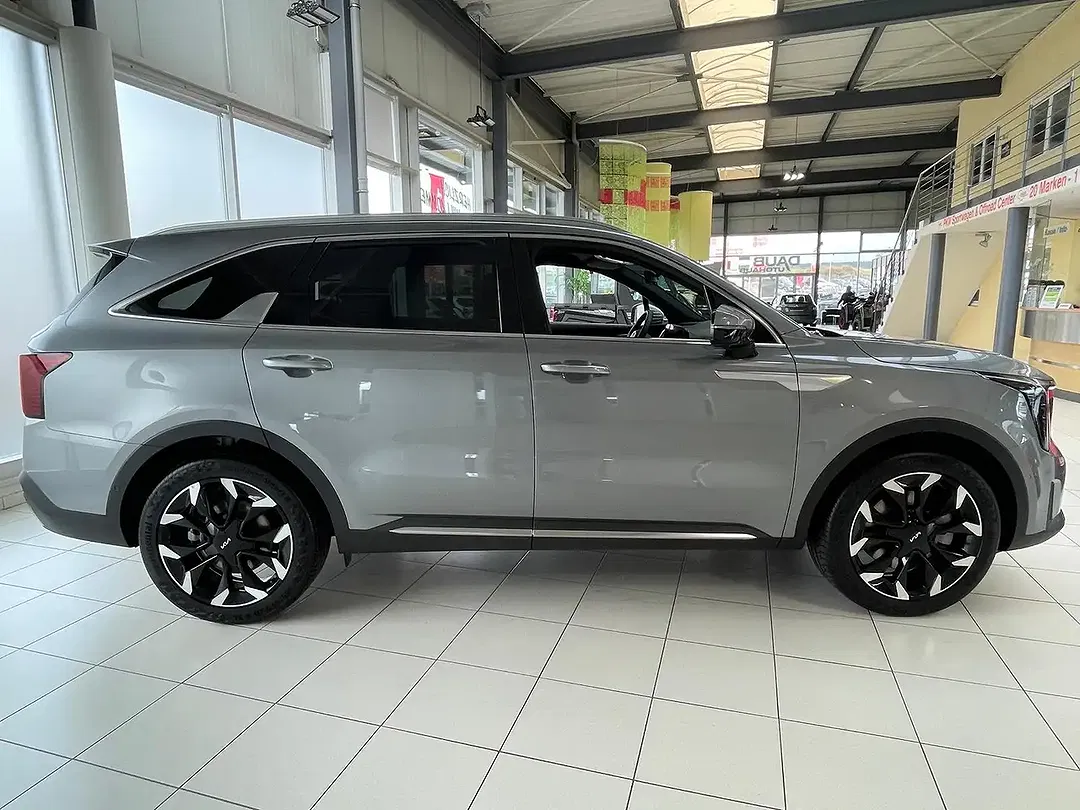 Kia Sorento - Thumbnail 6