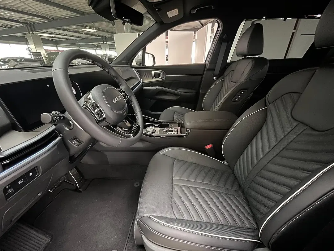 Kia Sorento - Thumbnail 8