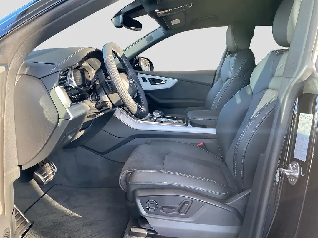 Audi Q8 - Thumbnail 9