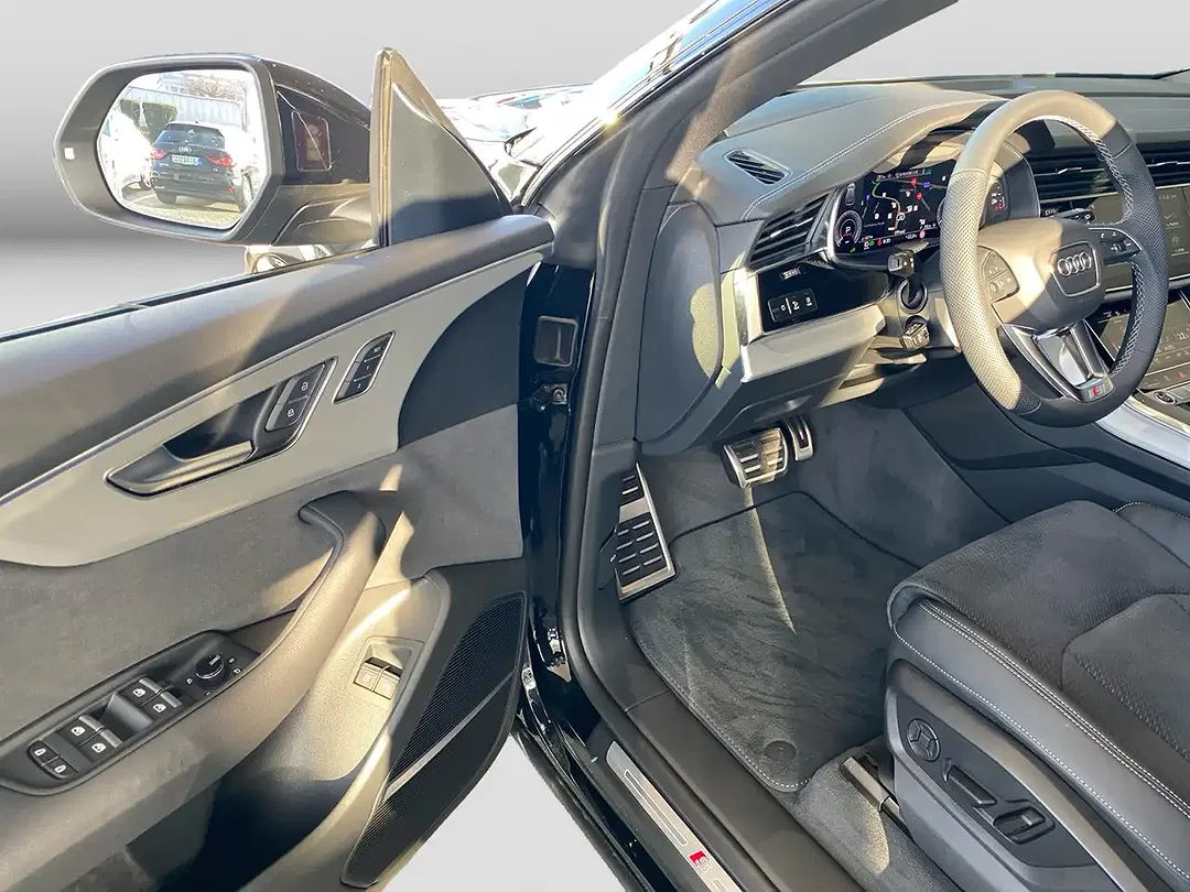 Audi Q8 - Thumbnail 13