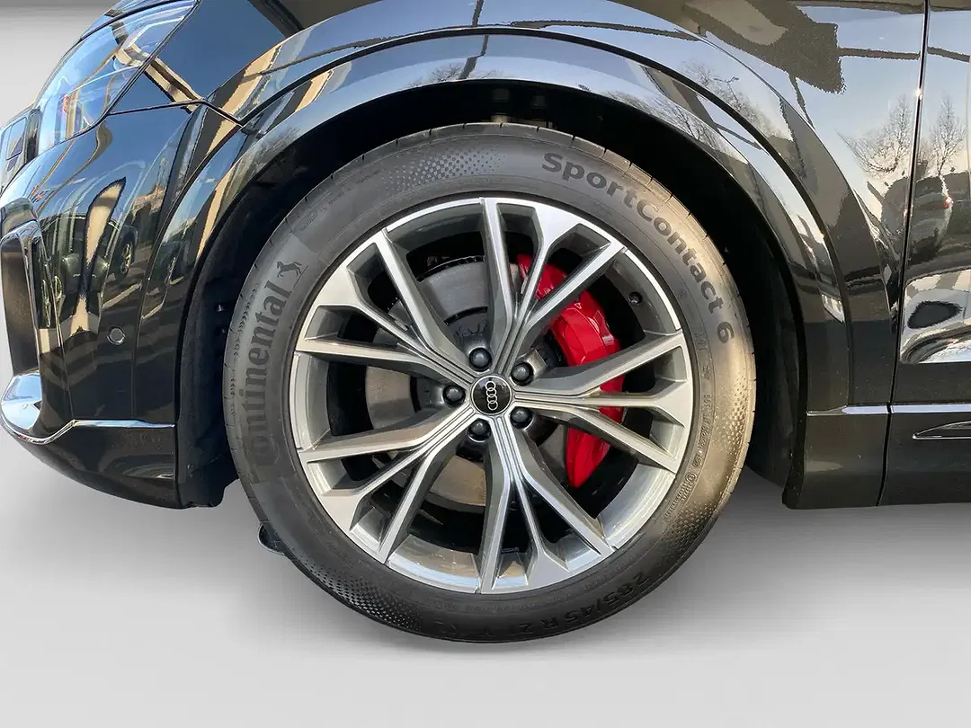 Audi Q8 - Thumbnail 4
