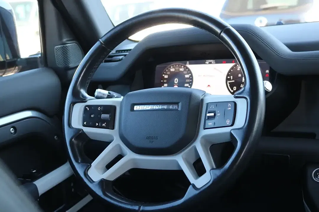 Land Rover Defender - Thumbnail 11