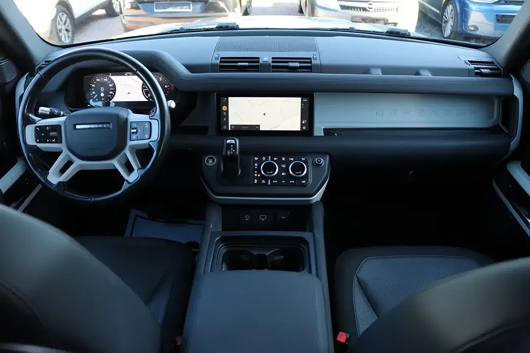 Land Rover Defender - Thumbnail 12