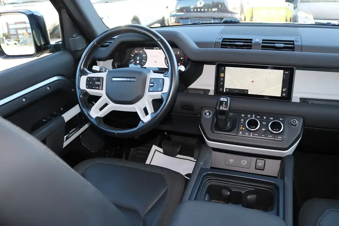 Land Rover Defender - Thumbnail 13