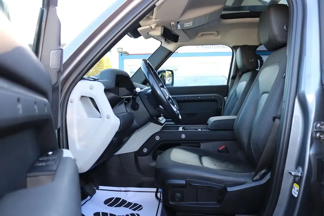 Land Rover Defender - Thumbnail 15