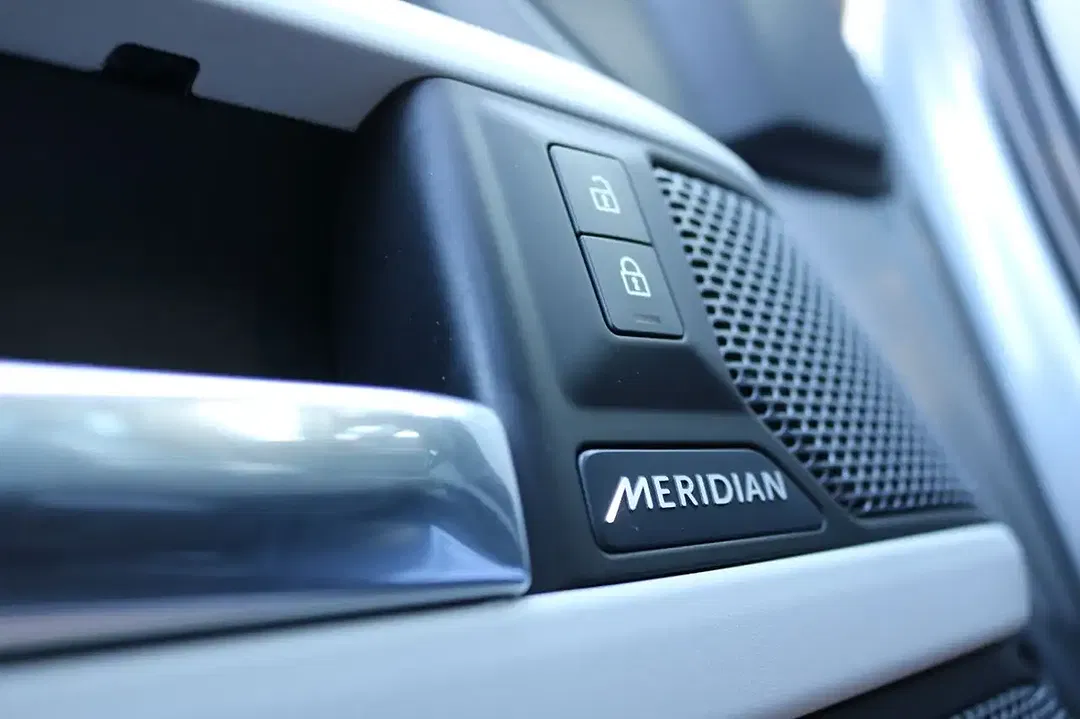 Land Rover Defender - Thumbnail 47