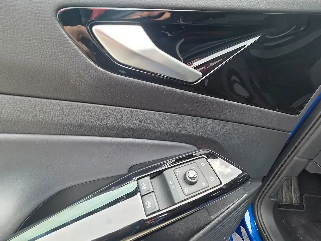 Volkswagen ID.4 - Thumbnail 10