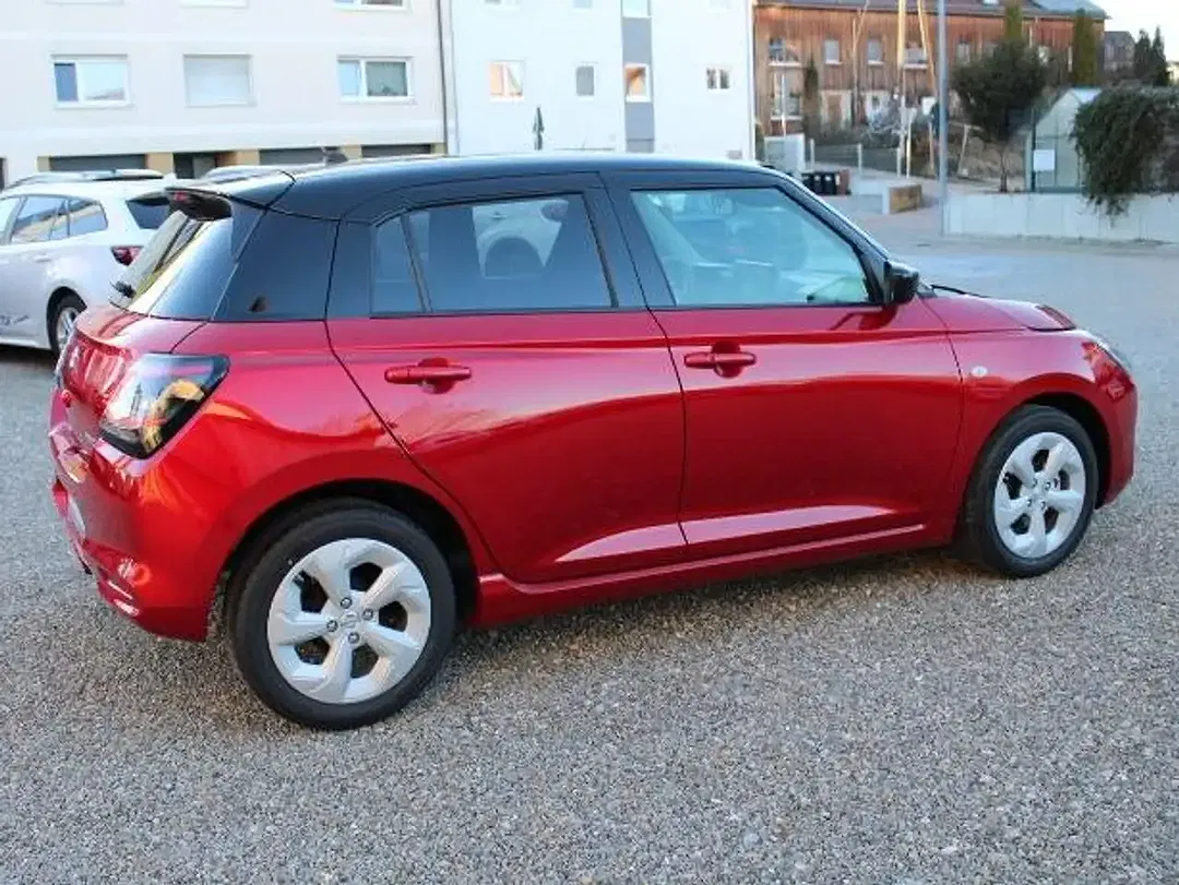 Suzuki Swift - Thumbnail 5