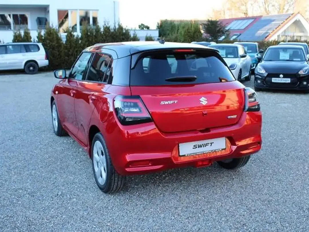 Suzuki Swift - Thumbnail 8