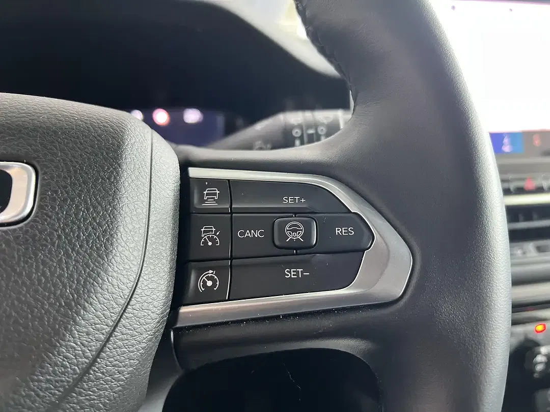 Jeep Compass - Thumbnail 15