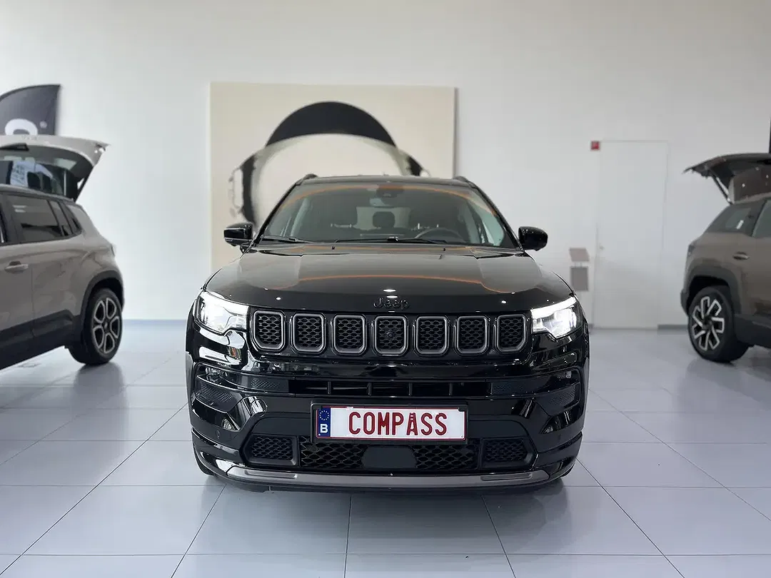 Jeep Compass - Thumbnail 2
