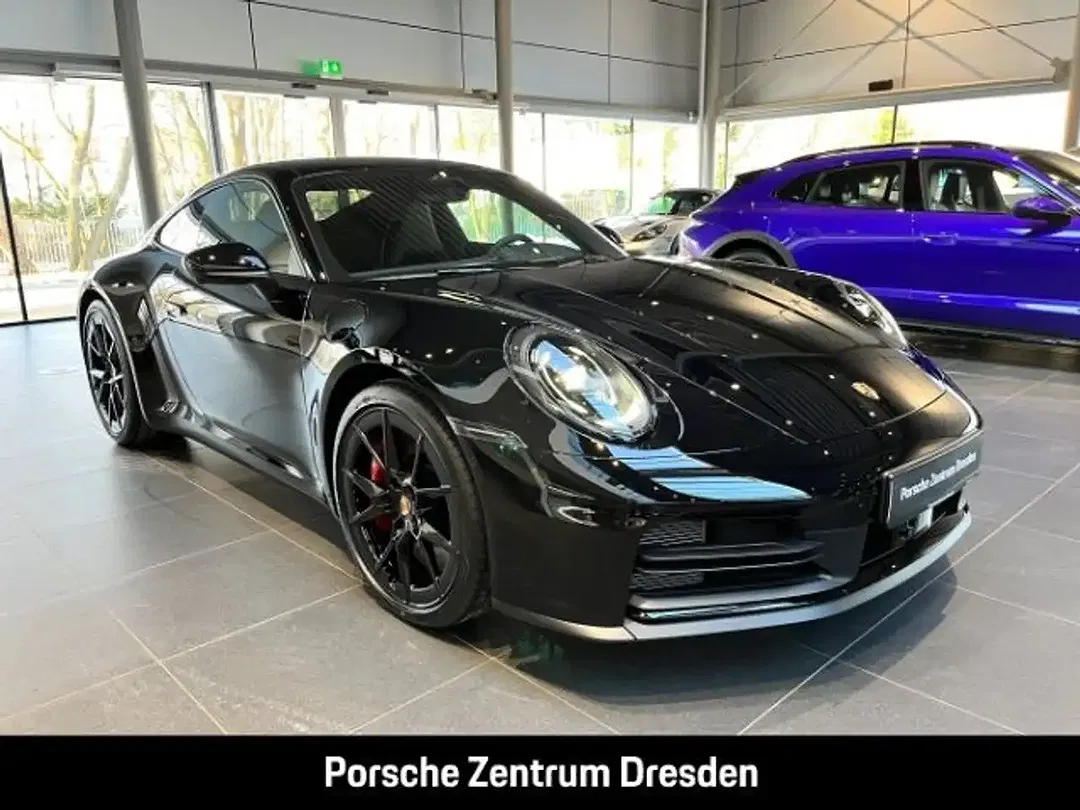 Porsche 992 - Thumbnail 11
