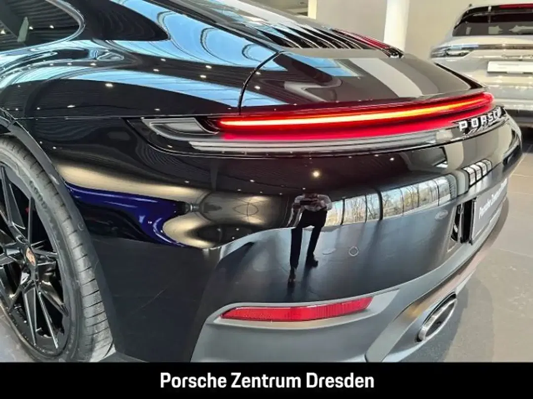 Porsche 992 - Thumbnail 13