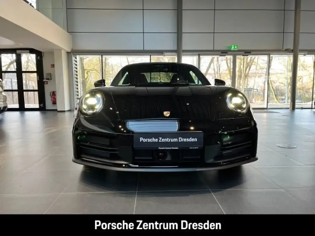 Porsche 992 - Thumbnail 6