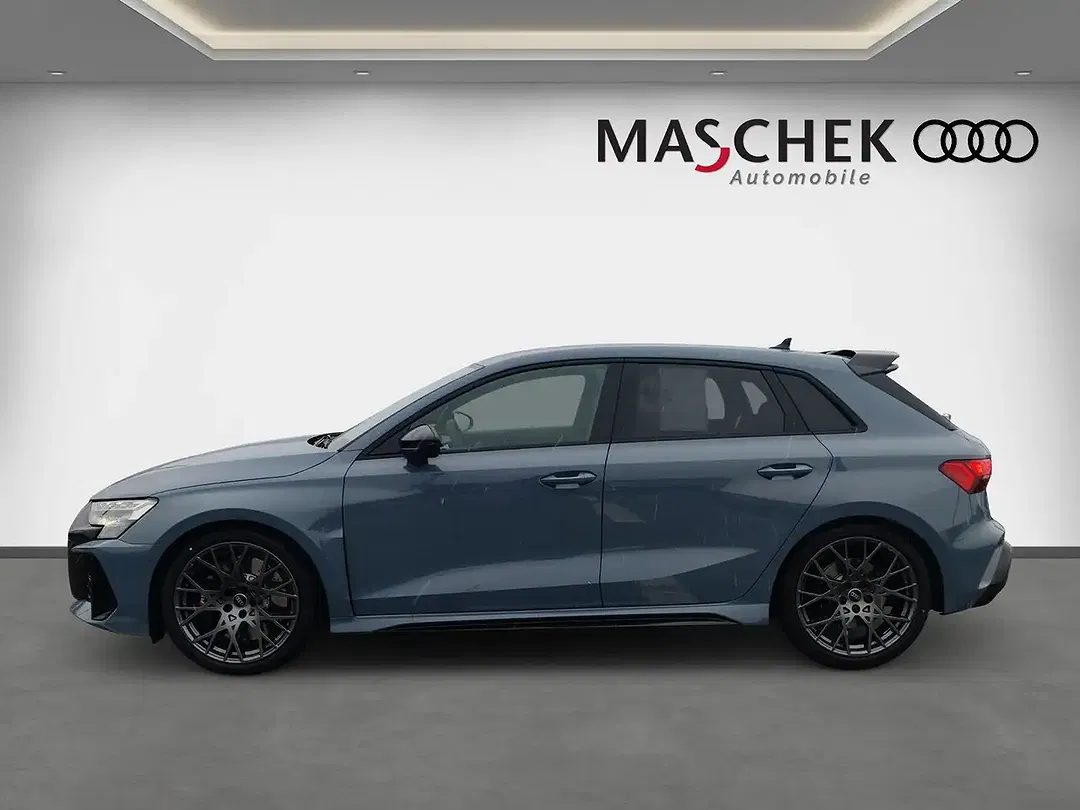 Audi RS3 - Thumbnail 2