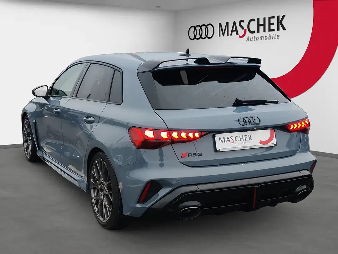 Audi RS3 - Thumbnail 3