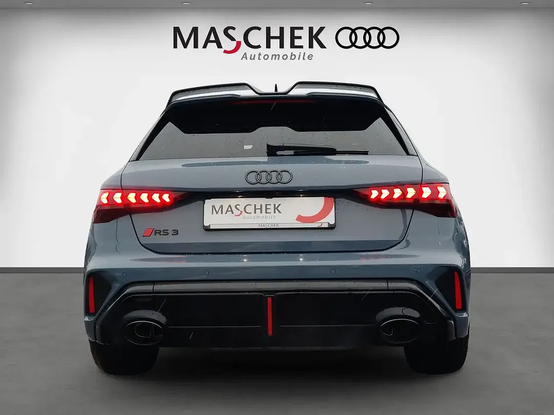 Audi RS3 - Thumbnail 4