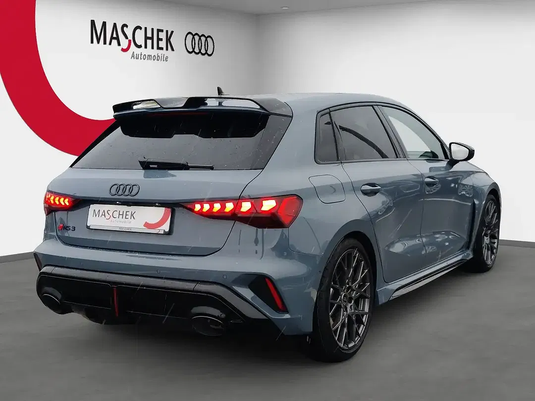 Audi RS3 - Thumbnail 5