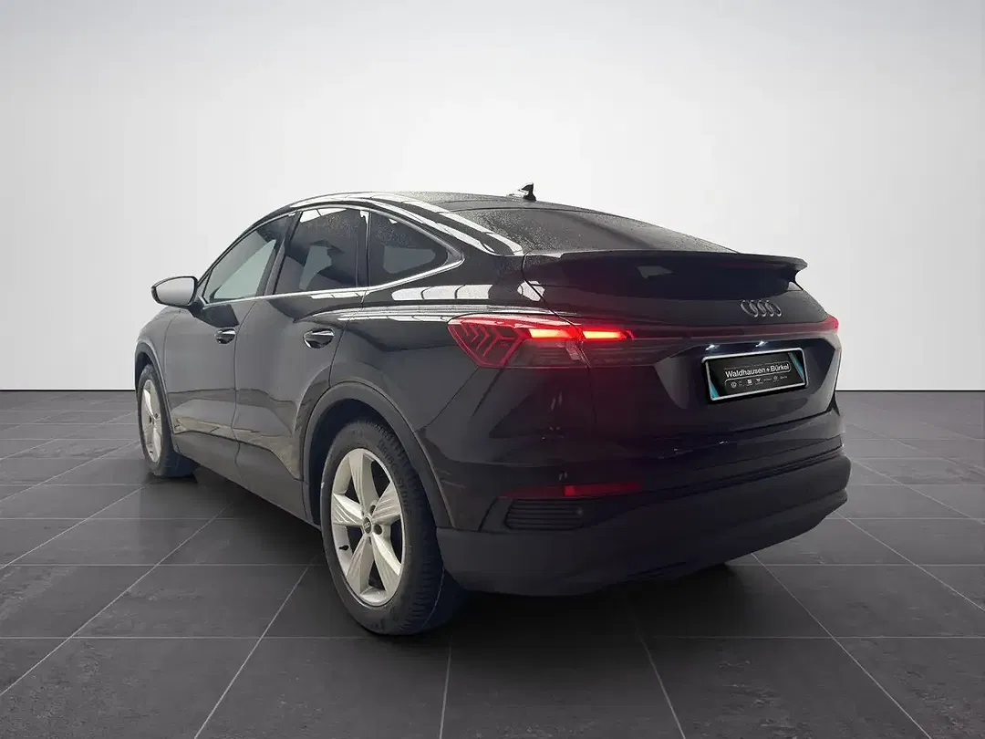 Audi Q4 e-tron - Thumbnail 4
