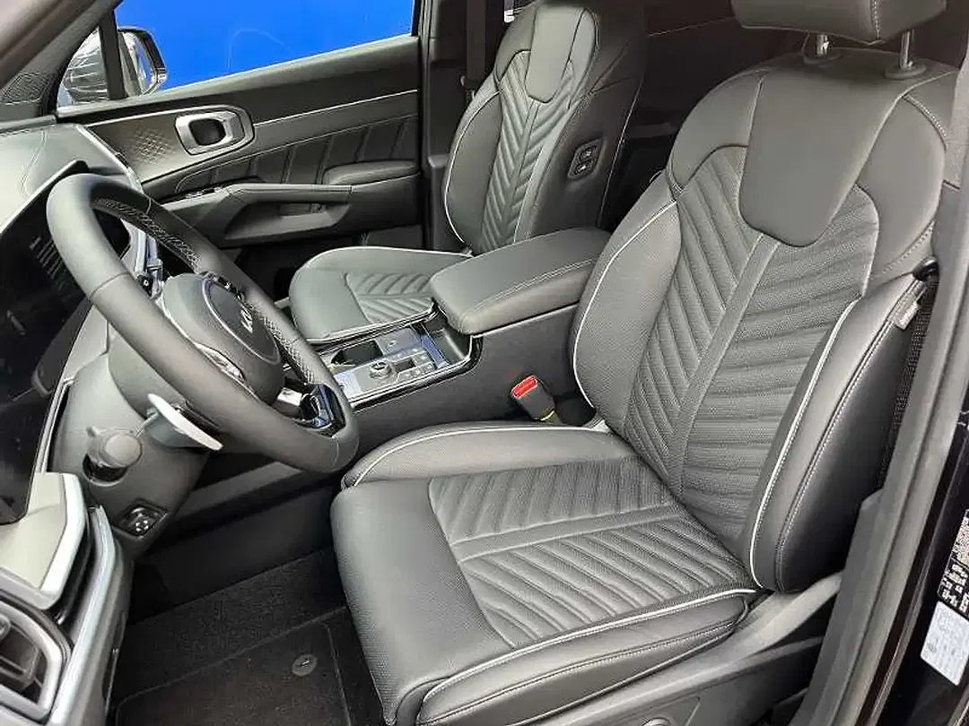 Kia Sorento - Thumbnail 8