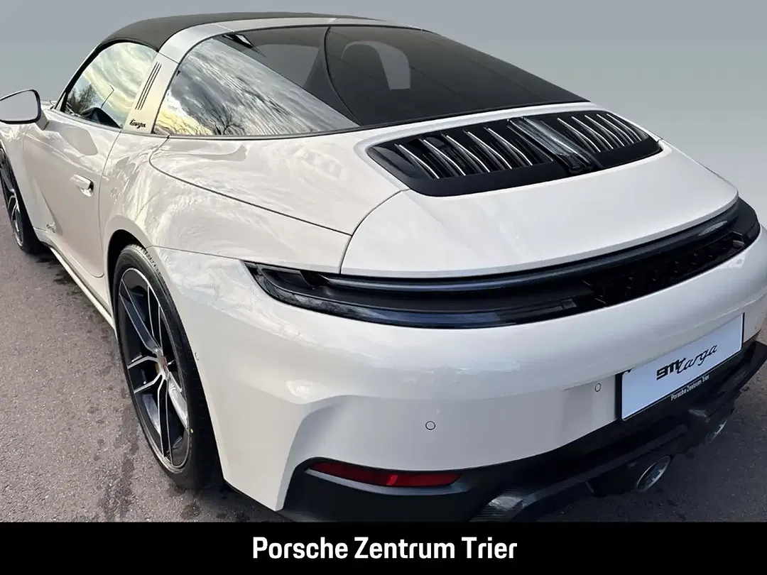 Porsche 992 - Thumbnail 10