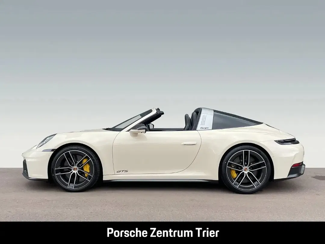 Porsche 992 - Thumbnail 2