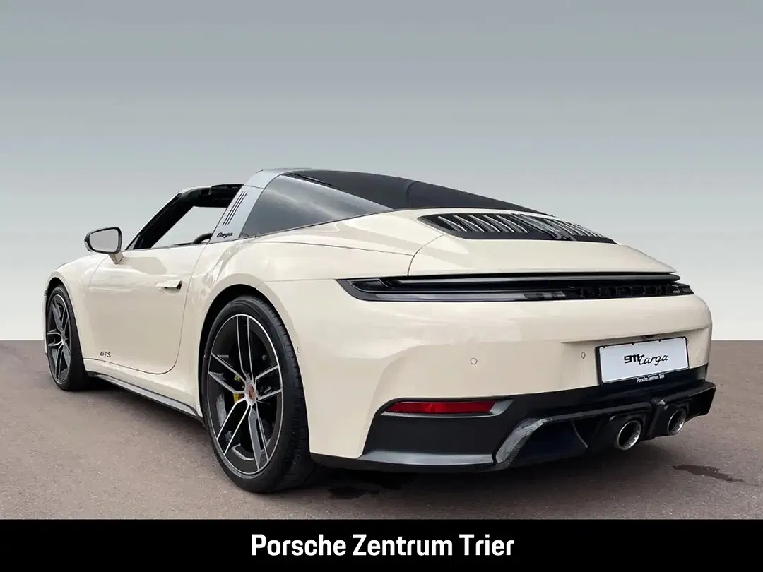 Porsche 992 - Thumbnail 3