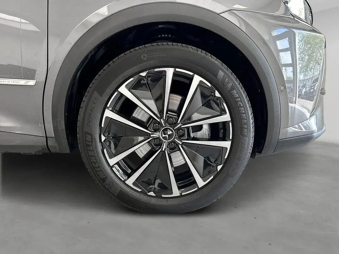 DS Automobiles DS 7 Crossback - Thumbnail 4
