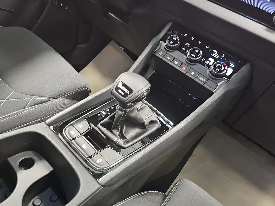 Skoda Karoq - Thumbnail 13
